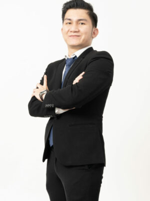 RONI SUGIANTO MANIK, S.H. Associate